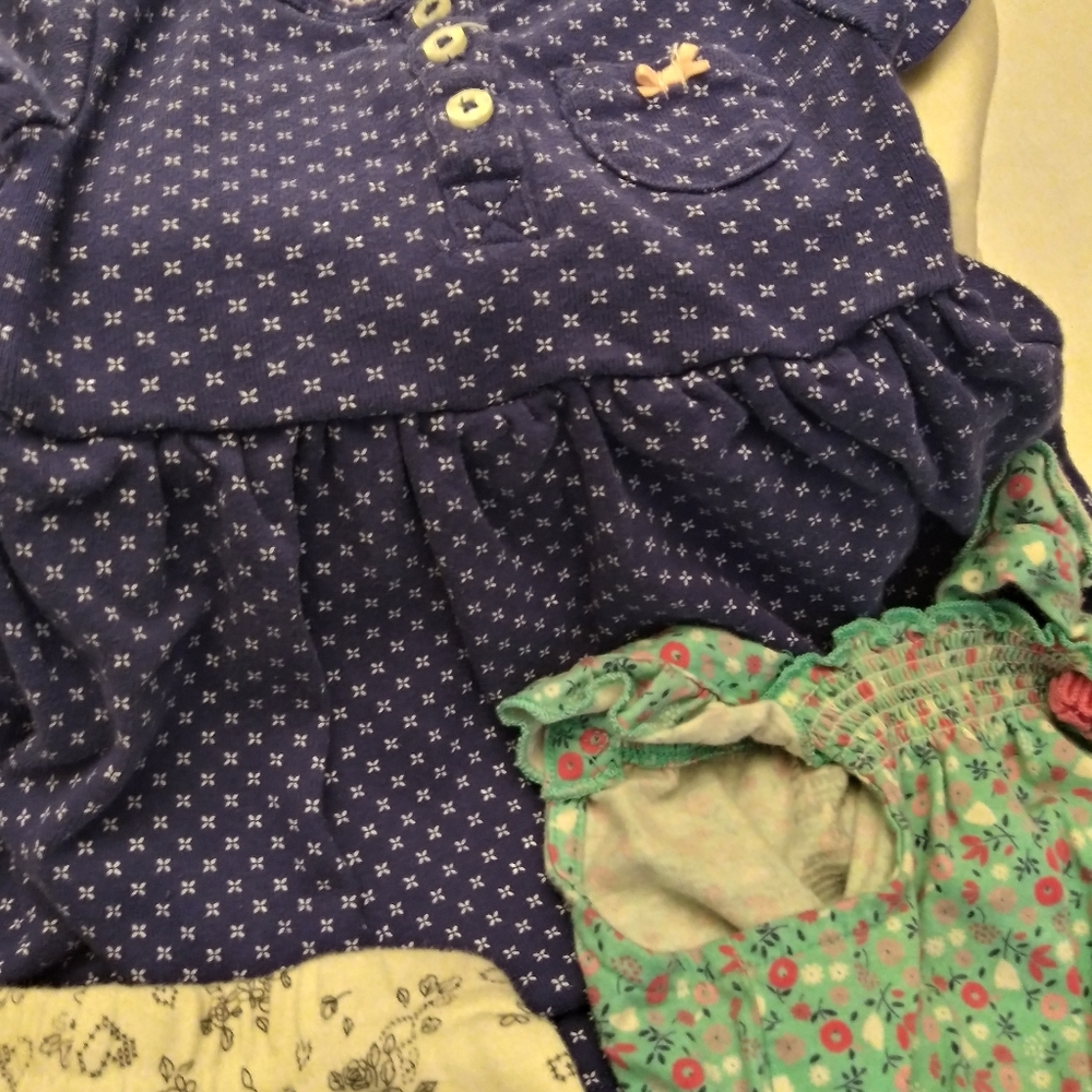 Baby Clothing New born to 12 months - Picture 3 of 3